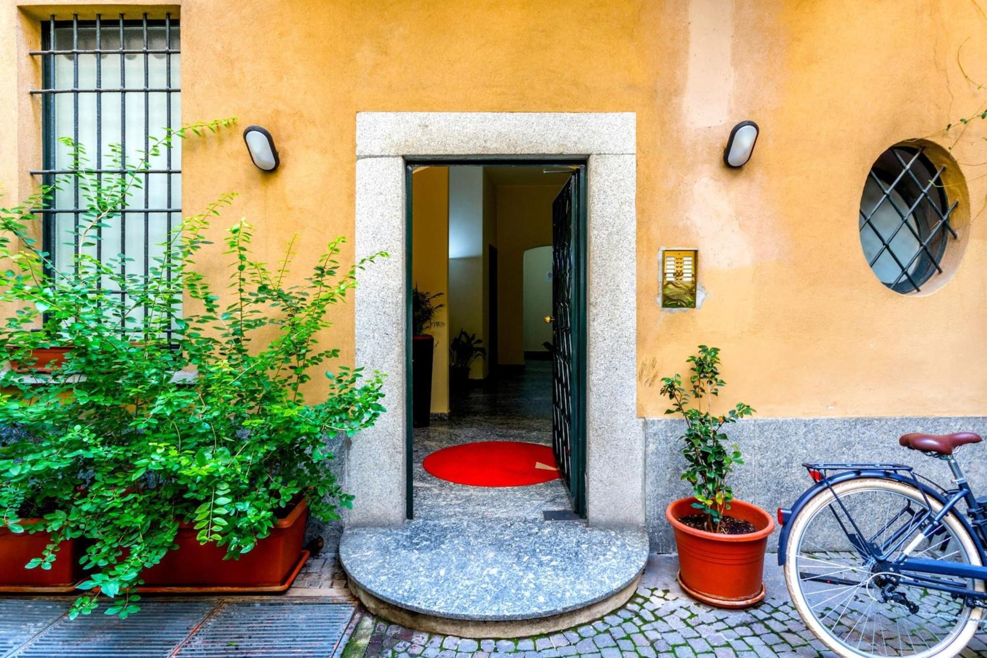 Lovely Apartments In The Hearth Of Brera By Rentopolis Milão Exterior foto